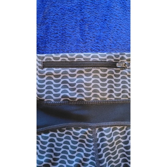 Nike Dri-Fit Gray Womens Sm Stretch Capri Athletic Running Leggings Workout - Picture 3 of 8